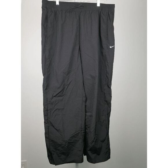Nike Women’s Windrunner UV 40+ Woven Pants Black Size XL - Picture 2 of 10